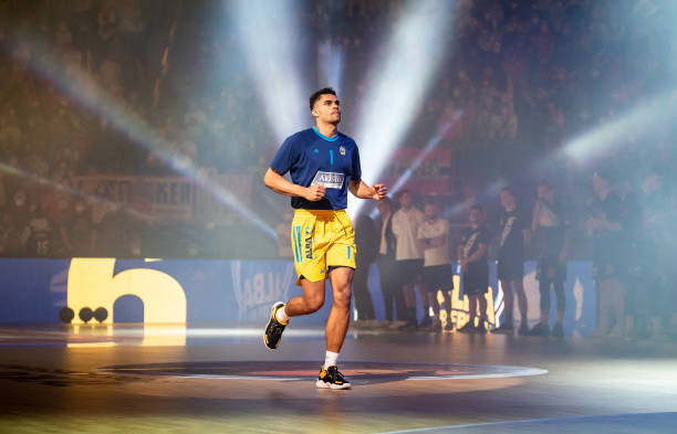 调了他对于 调了他对于