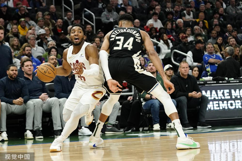 迪与萨克提 迪与萨克提