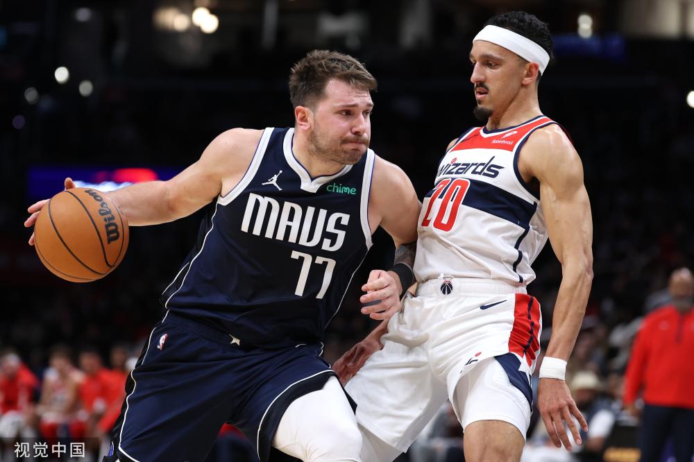 在足球比赛 在足球比赛