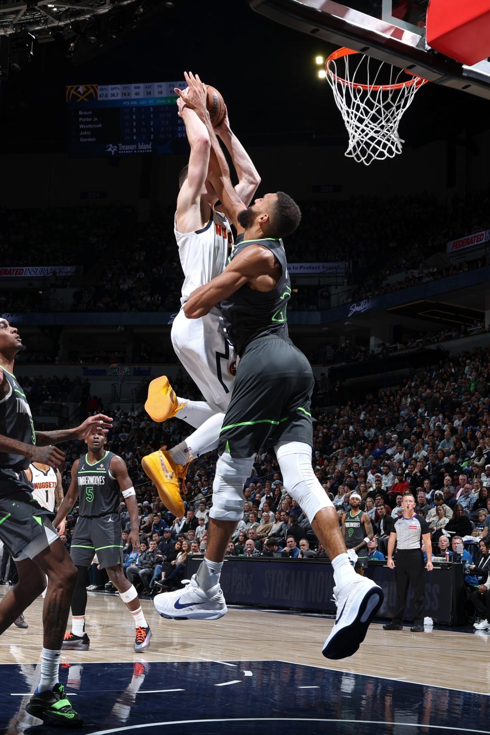 到伤病困扰 到伤病困扰